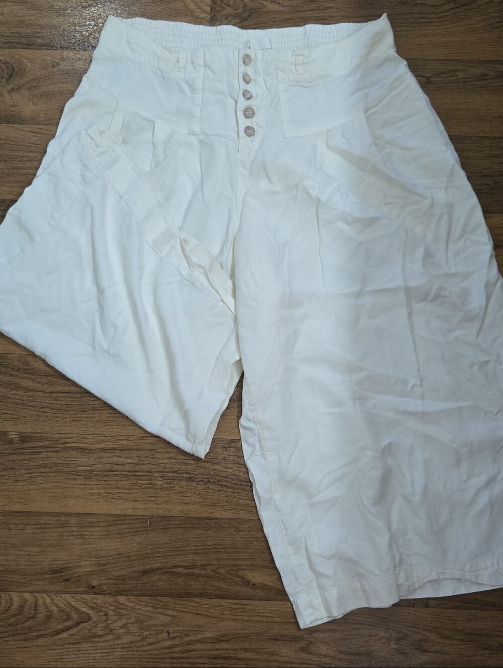 Women’s White High-Waist Button-Front Shorts